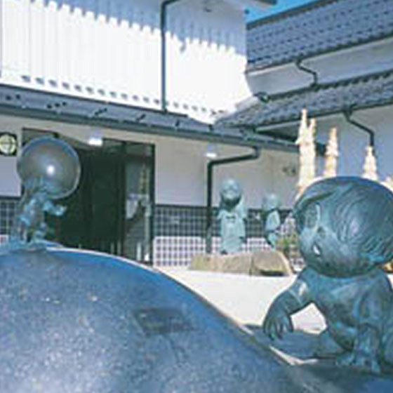 Mizuki Shigeru Road/ Mizuki Shigeru memorial museum